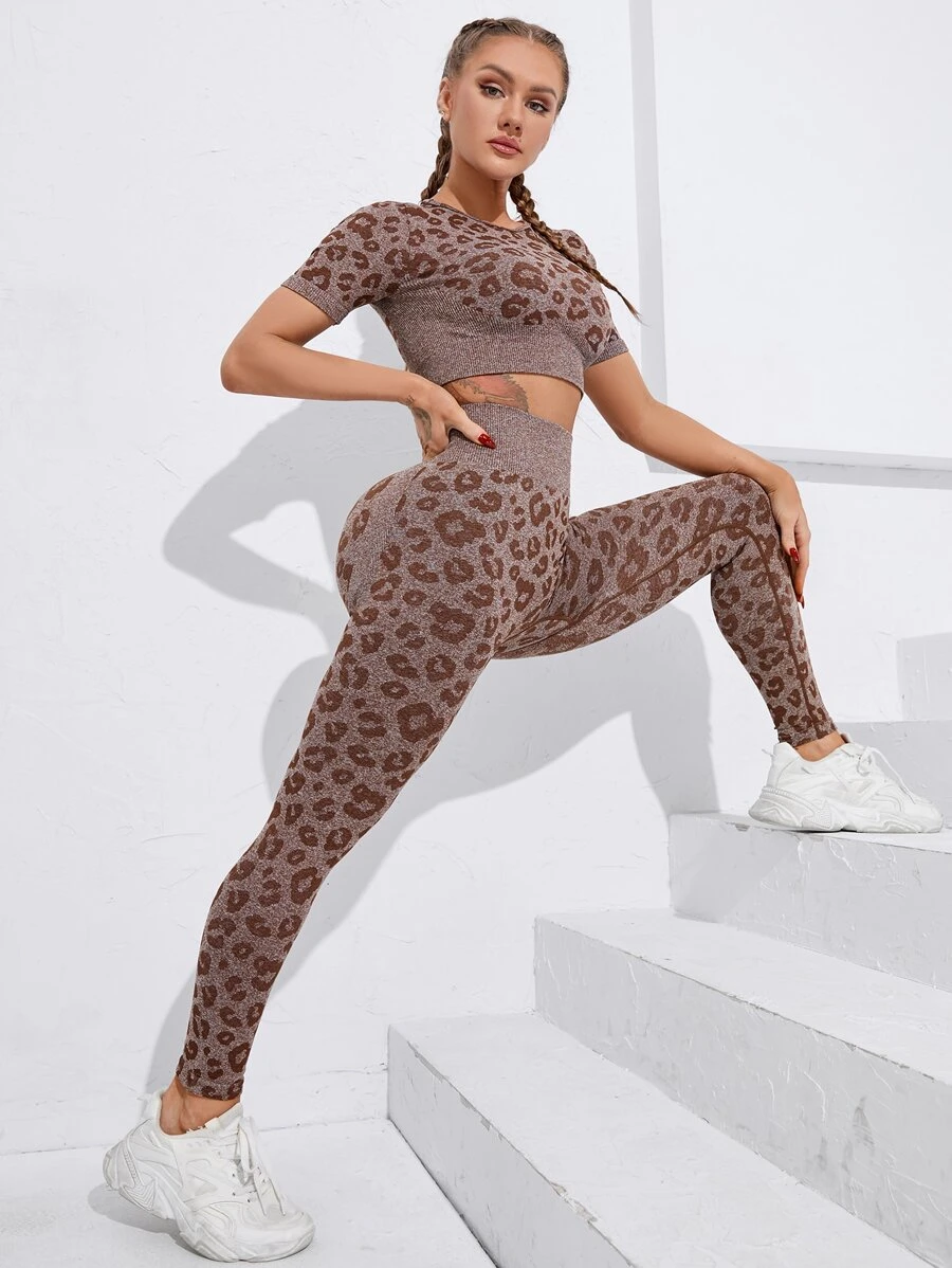 ชุดกีฬา ลาย เสือดาว ไร้รอยต่อ  aa-67