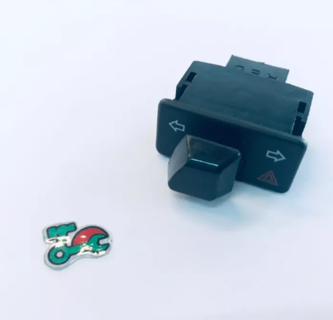 M06-สวิทช์ไฟเลี้ยวผ่าหมากในตัว(G20118-3) เวฟ110-i,ดรีม cub,เวฟ125-i(ปลาวาฬ),Scoopy-I,Zoomer-X