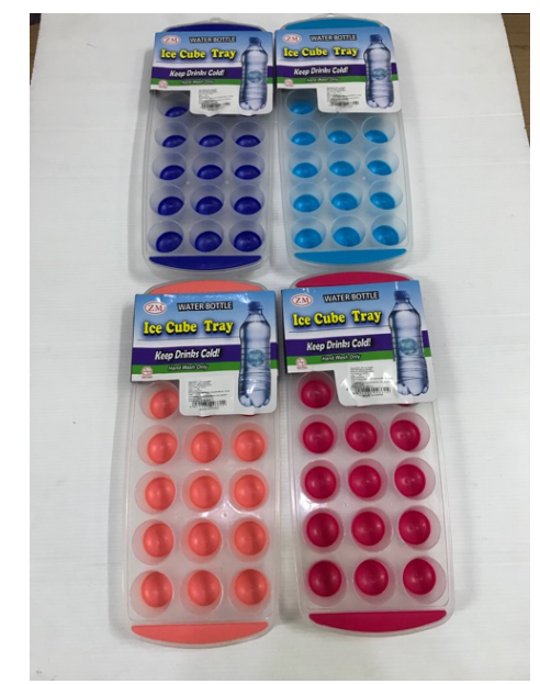 MW182-ถาดทำน้ำแข็ง ใส่ตู้เย็น ฐานเป็นซิลิโคน คละสี ราคา ต่อ ชิ้น