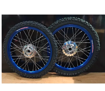 FU11-ชุดล้อวิบาก Wave,Sonic ทุกรุ่น แปลงดิสหน้า/หลัง พร้อมยางนอก+ใน 1.40,1.60 X 17 สีน้ำเงิน (วงล้อ AKEI คุณภาพดี เข้าป่าปีนเขาสบายๆ)