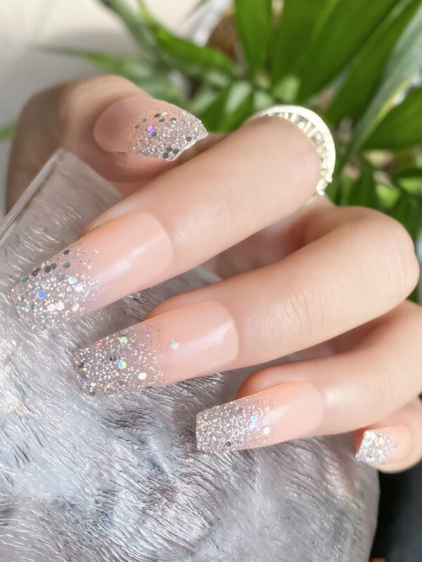 เล็บปลอม 24 ชิ้น เล็บยาว ทรงเหลี่ยม กลิตเตอร์ และ เทป 1 แผ่น และ ตะไบเล็บ 1 ชิ้น c-76