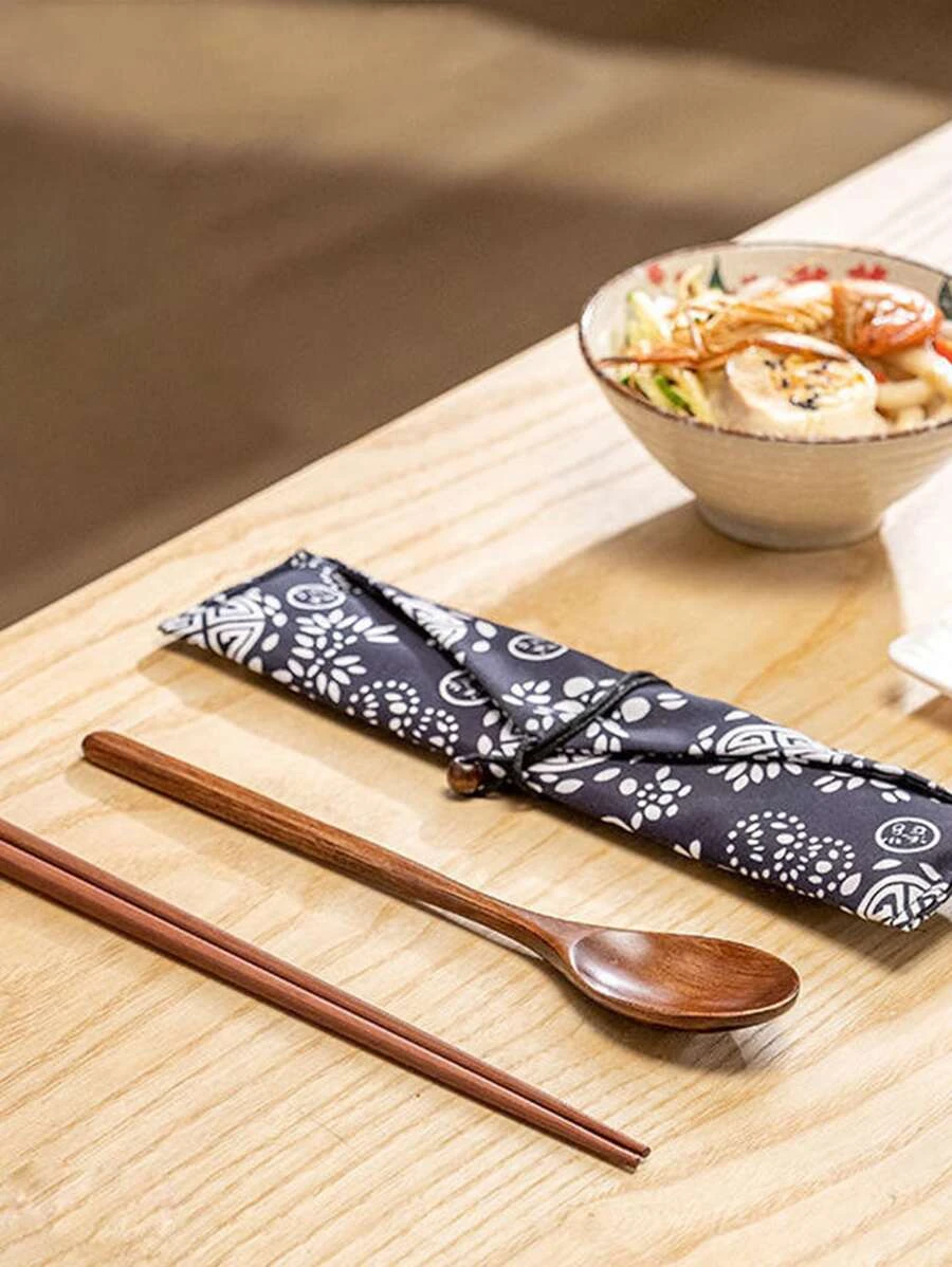 เซตอุปกรณ์ทานอาหาร 2 ชิ้น งานไม้ และ กระเป๋าใส่ของ 1 ชิ้น hh-29