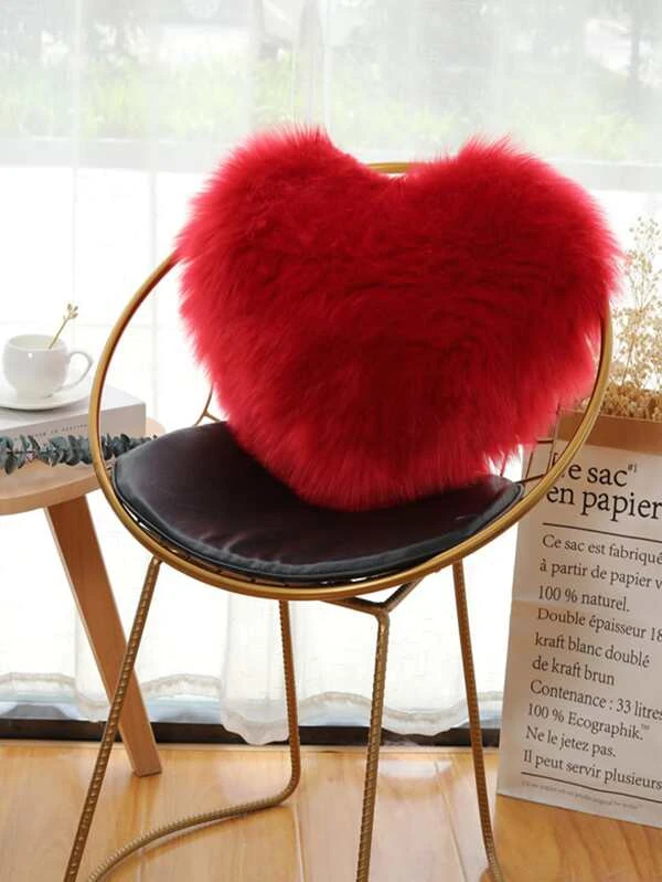 หมอนอิง ไม่มีฟิลเลอร์ รูปหัวใจ ผ้าพลัฌ a-30