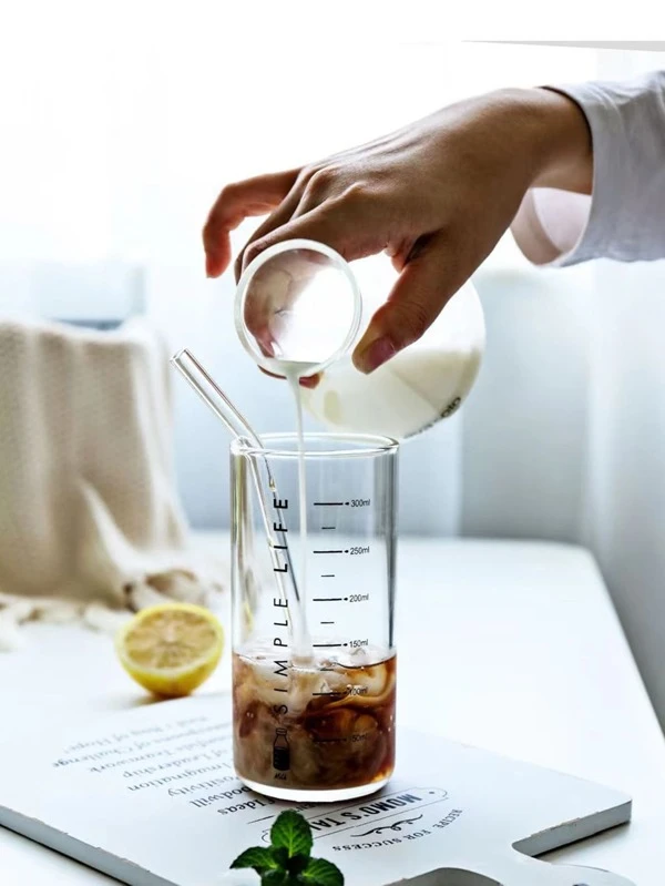 ถ้วย 300ml กระจก ทันสมัย โปร่งใส กราฟฟิค ตัวอักษร นม สำหรับ ครัว หรือ ร้านอาหาร 1 ชิ้น  oo-37