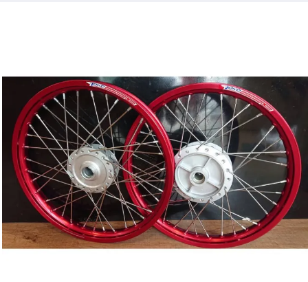 FU22-ชุดล้อแดง YOKO ขอบเรียบดุมเดิมสีบอร์น+ลูกปืน ซี่ชุบเงิน 1.40x2 ใส่ W110i,W125i