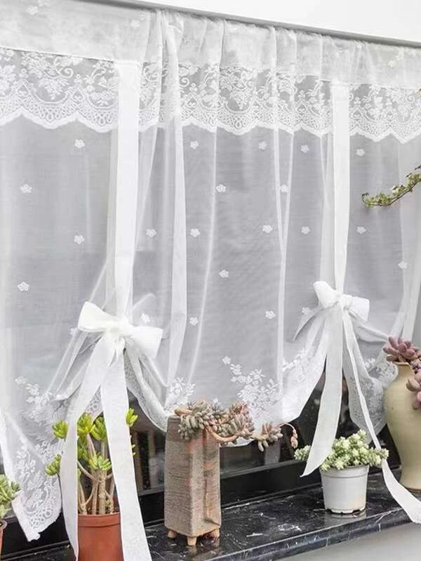 ผ้าม่านเย็บปักถักร้อยลูกไม้ 1 ชิ้น  092