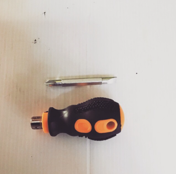 MW207-ไขควงหัวสลับสั้น 1.5”