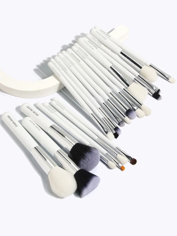 ชุดแปรงแต่งหน้า 20 ชิ้น e-28